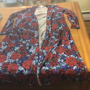 LuLaRoe Sarah Long Duster Size Large Roses with Blues